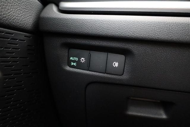 Skoda Octavia Combi 1.5 TSI mHEV 110 kW Selection DSG Selection, AHK, Navi, FS-beheizbar, Side, Winter, 17-Zoll 