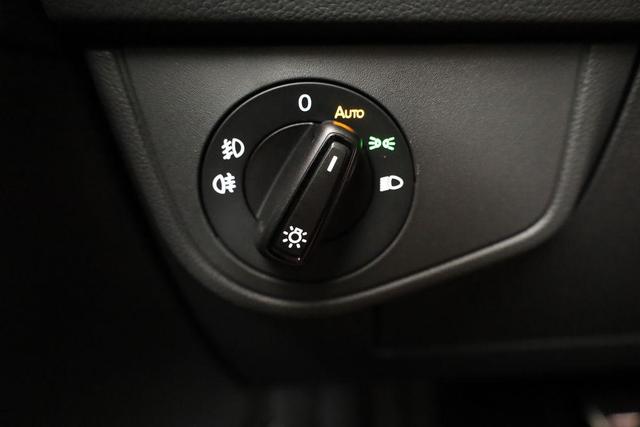Volkswagen Taigo R-Line 1.5 TSI DSG R-Line, Navi, AHK, Matrix, Kamera, ACC, Winter, 4 J.-Garantie 