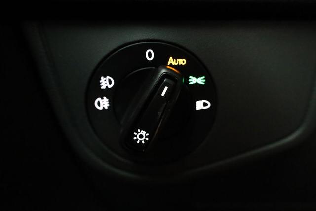 Volkswagen Taigo R-Line 1.5 TSI DSG R-Line, Pano. Navi, AHK, Matrix, Kamera, ACC, Winter, 4 J.-Garantie 