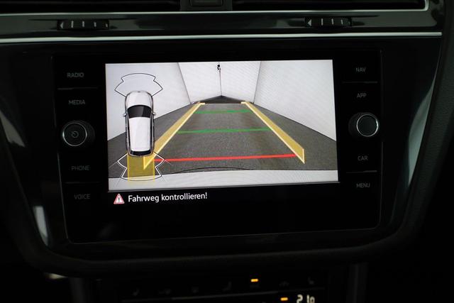 Volkswagen Tiguan Allspace R-Line 4Motion 2.0 TSI DSG 4M R-LINE, IQ.Light, AHK, Navi, Parklenk, ACC, 20-Zoll 