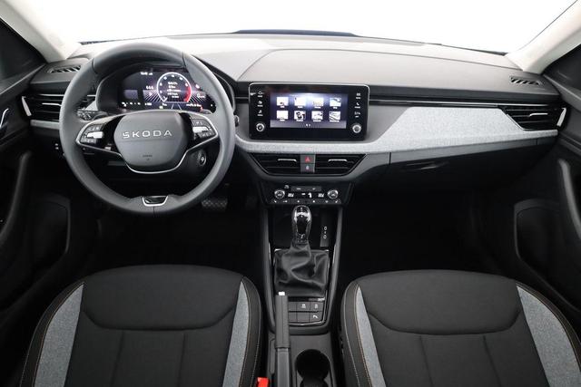 Skoda Kamiq Selection 1.5 TSI DSG Selection, AHK, LED, Kamera, Ladeboden, Winter, 16-Zoll 