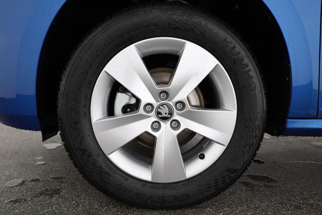 Skoda Kamiq Selection 1.5 TSI DSG Selection, AHK, LED, Kamera, Ladeboden, Winter, 16-Zoll 