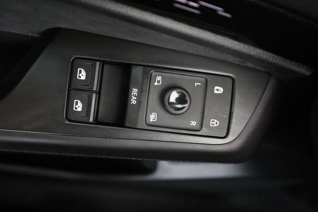 Volkswagen ID.7 Limousine Pro 210 kW Black, HuD, IQ.Light, IQ.Drive, AreaView, Side, Winter, 20-Zoll 