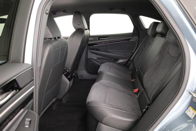 Volkswagen ID.7 Limousine Pro 210 kW Black, HuD, IQ.Light, IQ.Drive, AreaView, Side, Winter, 20-Zoll 