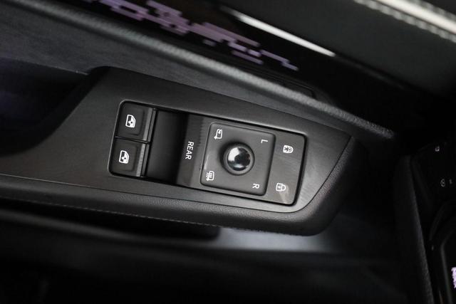 Volkswagen ID.7 Limousine Pro 210 kW Black, HuD, IQ.Light, IQ.Drive, AreaView, Side, Winter, 20-Zoll 