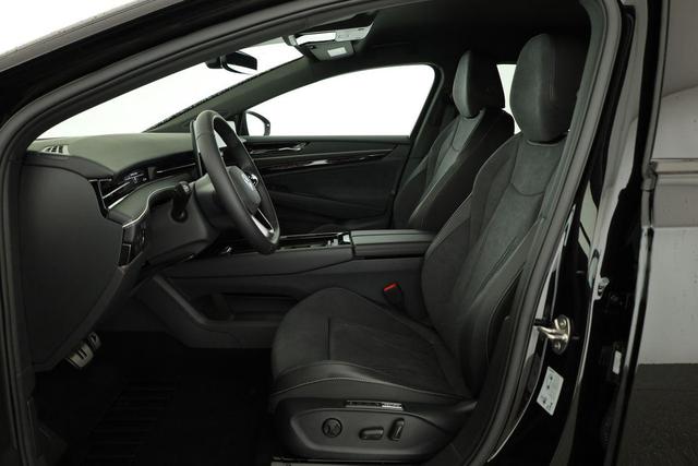 Volkswagen ID.7 Limousine Pro 210 kW Black, AHK, HuD, IQ.Light, IQ.Drive, AreaView, Side, Winter, 19-Zoll 