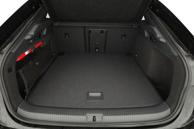Volkswagen ID.7 Limousine Pro 210 kW Black, AHK, HuD, IQ.Light, IQ.Drive, AreaView, Side, Winter, 19-Zoll 