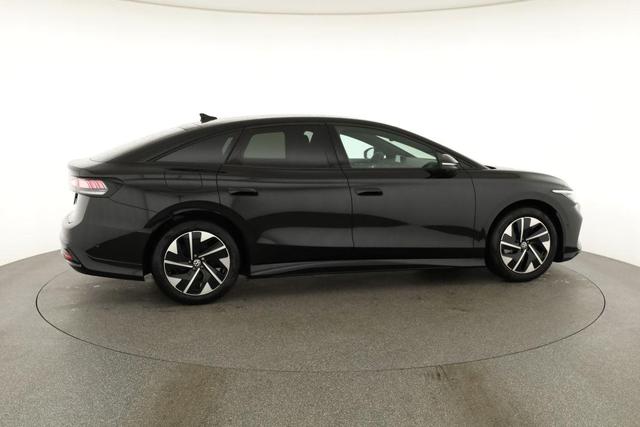 Volkswagen ID.7 Limousine Pro 210 kW Black, AHK, HuD, IQ.Light, IQ.Drive, AreaView, Side, Winter, 19-Zoll 