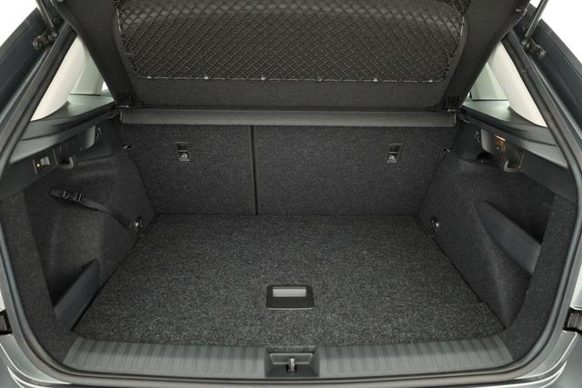 Skoda Kamiq Selection 1.5 TSI DSG Selection, AHK, LED, Kamera, Ladeboden, Winter, 16-Zoll 