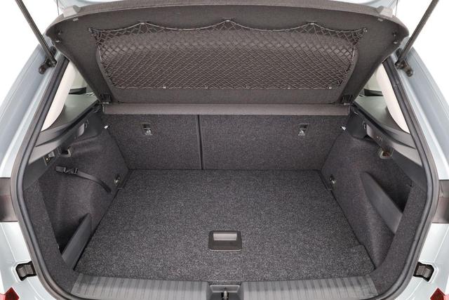 Skoda Kamiq Selection 1.5 TSI DSG Selection, AHK, LED, Kamera, Ladeboden, Winter, 16-Zoll 