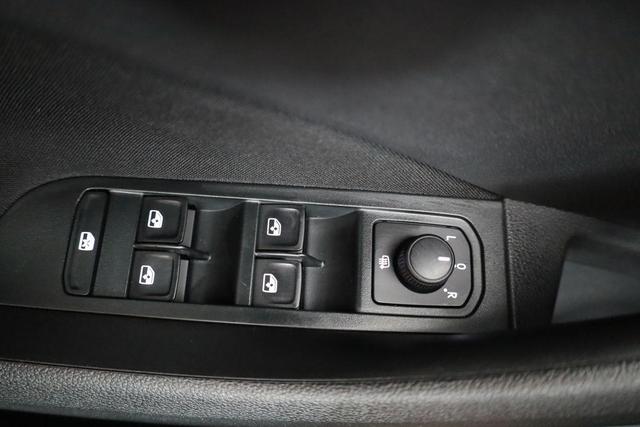 Skoda Kamiq Selection 1.0 TSI DSG Selection, LED, Kamera, Winter, Ladeboden, 16-Zoll, 4.J-Garantie 