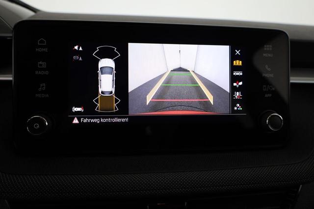 Skoda Fabia Tour 1.0 TSI DSG Tour, LED, Kamera, ACC, Winter, 1. Hand 