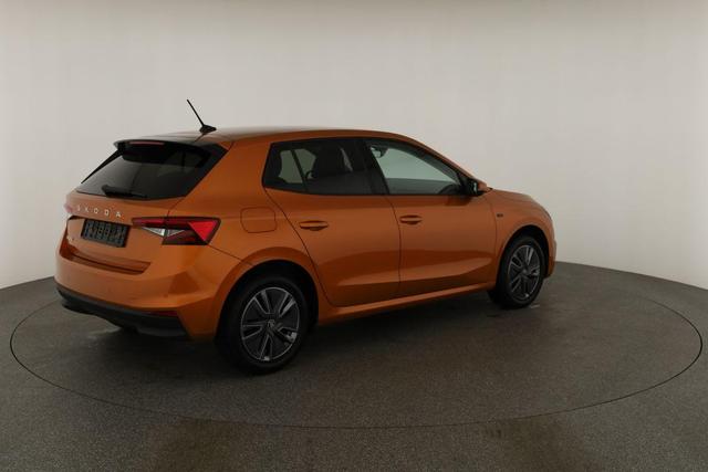Skoda Fabia Tour 1.0 TSI DSG Tour, LED, Kamera, ACC, Winter, 1. Hand 