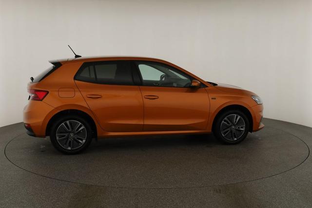 Skoda Fabia Tour 1.0 TSI DSG Tour, LED, Kamera, ACC, Winter, 1. Hand 