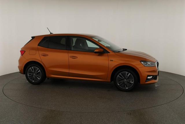 Skoda Fabia Tour 1.0 TSI DSG Tour, LED, Kamera, ACC, Winter, 1. Hand 