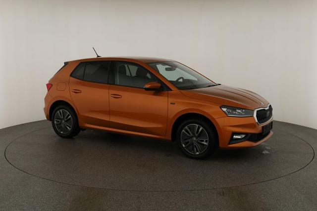 Skoda Fabia Tour 1.0 TSI DSG Tour, LED, Kamera, ACC, Winter, 1. Hand 