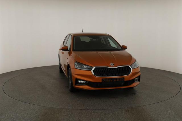 Skoda Fabia Tour 1.0 TSI DSG Tour, LED, Kamera, ACC, Winter, 1. Hand 