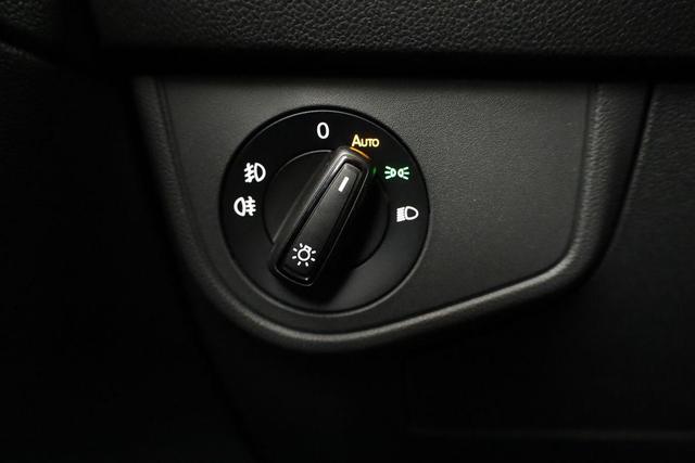 Volkswagen Taigo R-Line 1.5 TSI DSG R-Line, Navi, AHK, Matrix, Kamera, ACC, Winter, 4 J.-Garantie 