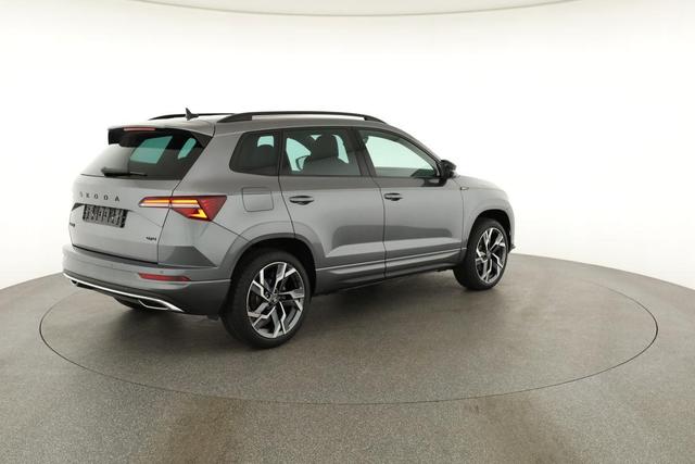 Skoda Karoq Sportline 4x4 2.0 TSI DSG Sportline, Pano, AHK, Navi, Matrix, Side, Winter, 5 J.-Garantie 