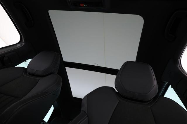 Skoda Karoq Sportline 4x4 2.0 TSI DSG Sportline, Pano, AHK, Navi, Matrix, Side, Winter, 5 J.-Garantie 