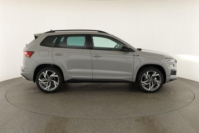 Skoda Karoq Sportline 4x4 2.0 TSI DSG Sportline, Pano, AHK, Navi, Matrix, Side, Winter, 5 J.-Garantie 