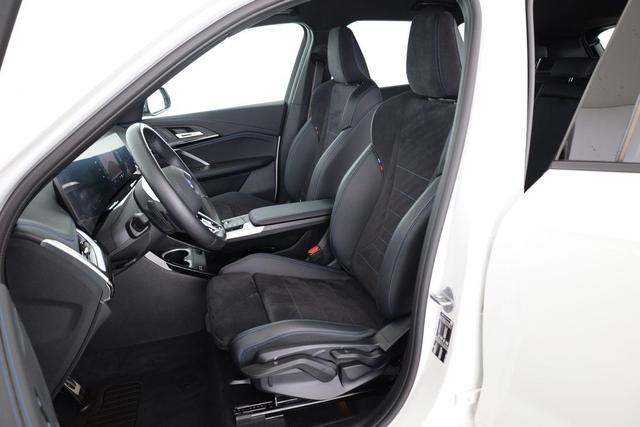 BMW X1 18 d sDrive M Sport 18d Sport, LED, AHK, Kamera, Navi, AppConnect, 19-Zoll 