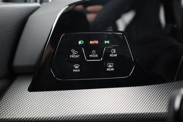 Volkswagen Golf Variant 1.5 TSI 110 kW R-Line VIII R-LINE, AHK, easyOpen, Kamera, LED-Plus, 3-J Garantie 