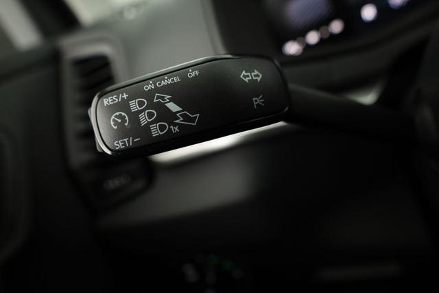 Skoda Karoq Selection 4x4 2.0 TDI DSG Selection, AHK, LED, Kamera, Winter, 4 J.-Garantie 