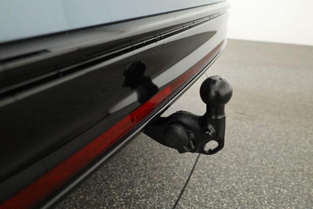 Volkswagen ID.7 Limousine Pro 210 kW Black, AHK, HuD, IQ.Light, IQ.Drive, AreaView, Side, Winter, 19-Zoll 