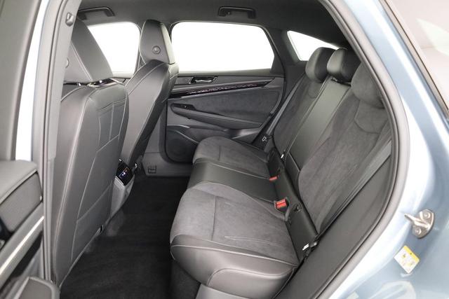 Volkswagen ID.7 Limousine Pro 210 kW Black, AHK, HuD, IQ.Light, IQ.Drive, AreaView, Side, Winter, 20-Zoll 