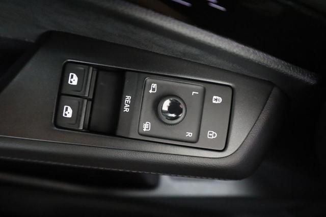 Volkswagen ID.7 Kombi Pro 210 kW Tourer Black, AHK, HuD, IQ.Light, IQ.Drive, AreaView, Side, Winter, 19-Zoll 