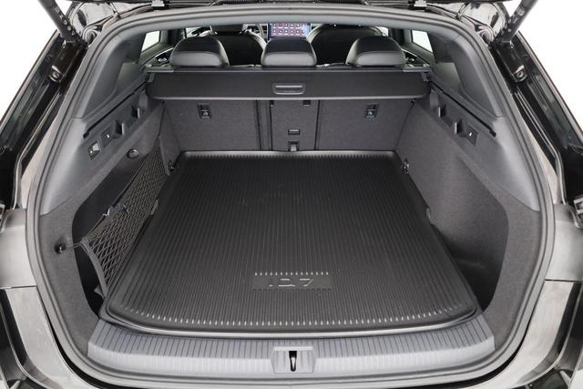 Volkswagen ID.7 Kombi Pro 210 kW Tourer Black, AHK, HuD, IQ.Light, IQ.Drive, AreaView, Side, Winter, 19-Zoll 