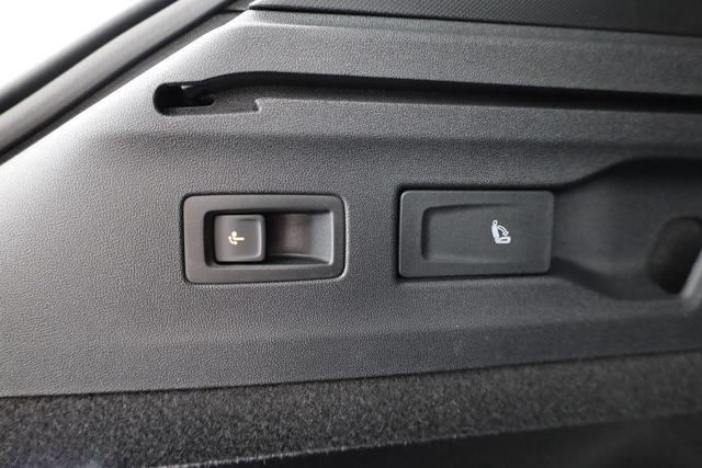 Volkswagen ID.7 Kombi Pro 210 kW Tourer Black, AHK, HuD, IQ.Light, IQ.Drive, AreaView, Side, Winter, 19-Zoll 