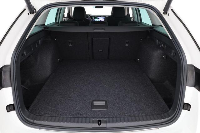 Skoda Octavia Combi 2.0 TDI 110 kW Selection DSG Selection, Navi, AHK, el. Klappe, 5-J Garantie 