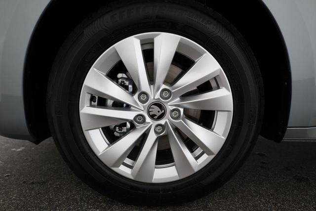 Skoda Octavia Combi 2.0 TDI 110 kW Selection DSG Selection, Navi, AHK, el. Klappe, 5-J Garantie 