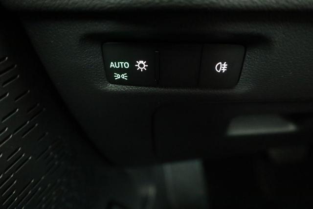Skoda Octavia Combi 2.0 TDI 110 kW Selection DSG Selection, Navi, AHK, el. Klappe, 5-J Garantie 