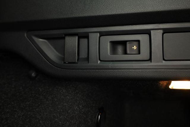 Skoda Octavia Combi 2.0 TDI 110 kW Selection DSG Selection, Navi, AHK, el. Klappe, 5-J Garantie 