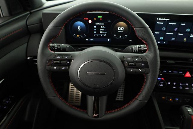 Hyundai TUCSON 1.6 T-GDI DCT 4WD N-LINE, el. Klappe, Teilleder, Navi, Kamera, ACC 