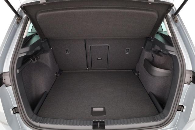 Skoda Karoq Selection 1.5 TSI DSG Selection, AHK, LED, Kamera, Winter, Ladeboden, 4 J.-Garantie 
