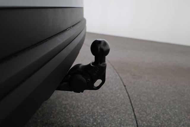 Skoda Karoq Selection 1.5 TSI DSG Selection, AHK, LED, Kamera, Winter, Ladeboden, 4 J.-Garantie 