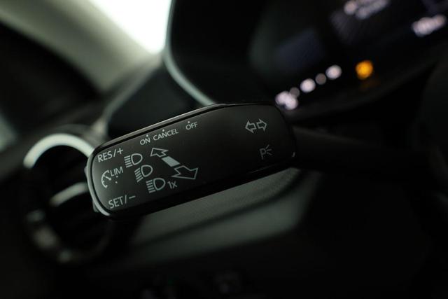Skoda Fabia Selection 1.0 TSI Selection, Park, Winterpaket, SmartLink, 4 J.-Garantie 