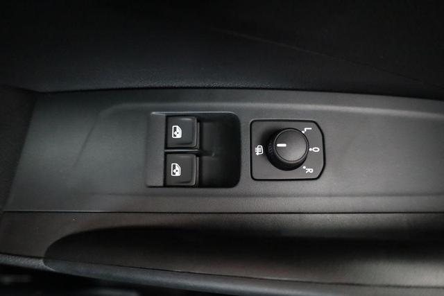 Skoda Fabia Selection 1.0 TSI Selection, Park, Winterpaket, SmartLink, 4 J.-Garantie 