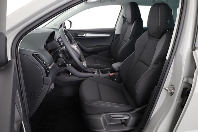 Skoda Karoq Selection 2.0 TDI DSG 4x4 Selection, AHK, Navi, LED, Kamera, Winter, el. Klappe, 4 J.-Garantie 