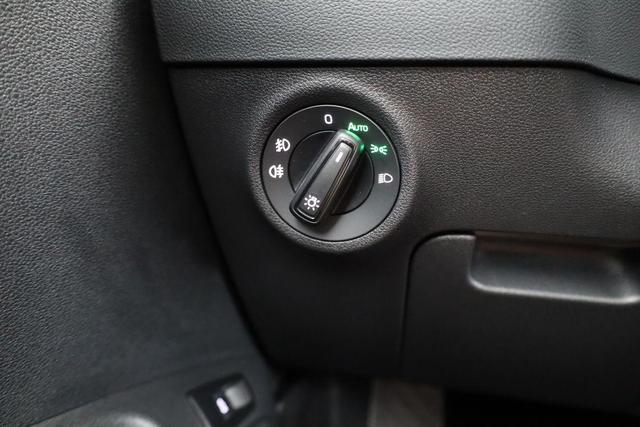 Skoda Karoq Selection 4x4 2.0 TDI DSG Selection, AHK, Navi, LED, Kamera, Winter, el. Klappe, 4 J.-Garantie 
