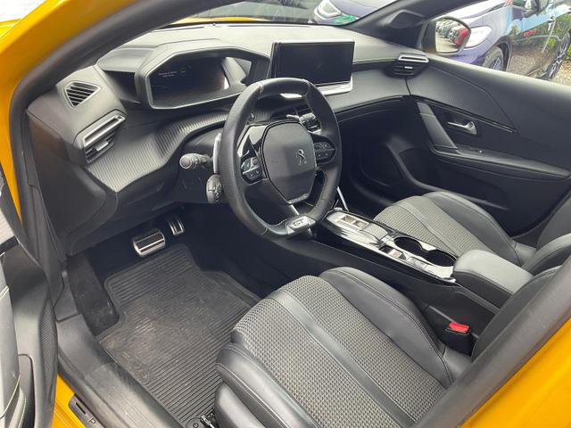 Gebrauchtfahrzeug Peugeot 208 - GT 1.2 GT, LED, Navi, Kamera, AppConnect, 17-Zoll