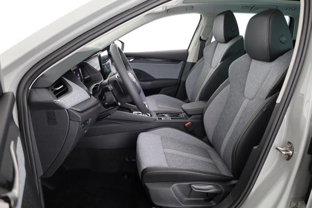 Skoda Octavia Combi 2.0 TDI 110 kW Selection DSG Selection, Navi, Pano, AHK, Teilleder, 5-J Garantie 