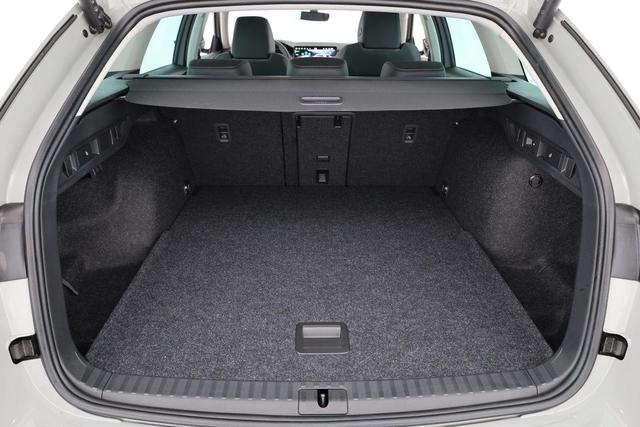 Skoda Octavia Combi 2.0 TDI 110 kW Selection DSG Selection, Navi, Pano, AHK, Teilleder, 5-J Garantie 