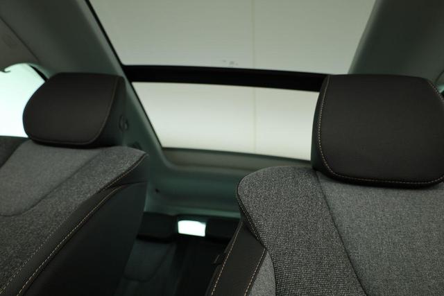 Skoda Octavia Combi 2.0 TDI 110 kW Selection DSG Selection, Navi, Pano, AHK, Teilleder, 5-J Garantie 