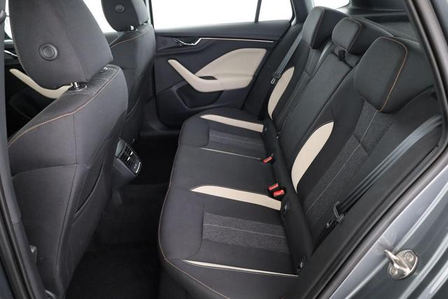 Skoda Kamiq Style 1.5 TSI DSG Style, AHK, LED, Kamera, ACC, 17-Zoll 