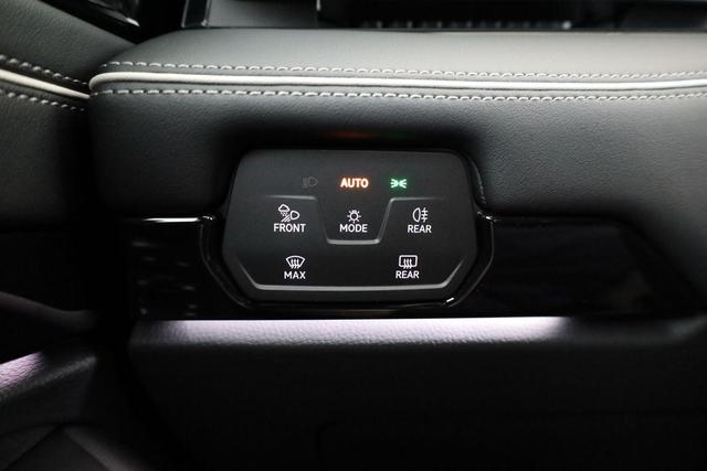 Volkswagen ID.7 Limousine Pro 210 kW Black, HuD, IQ.Light, IQ.Drive, AreaView, Side, Winter, 20-Zoll 